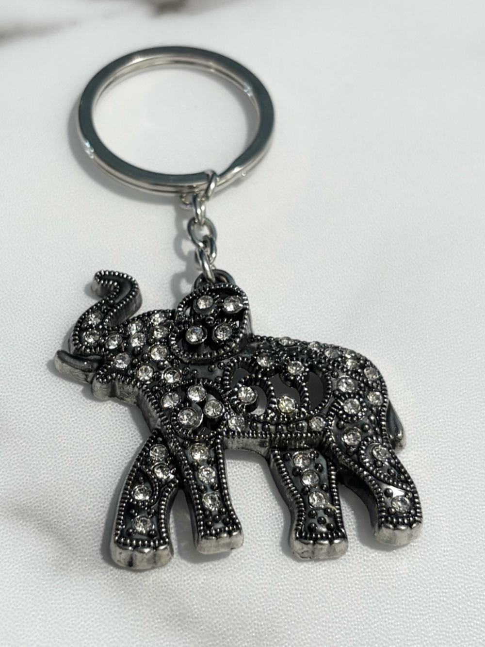 Rhinestone Elephant Keychain - Picture 2 of 15